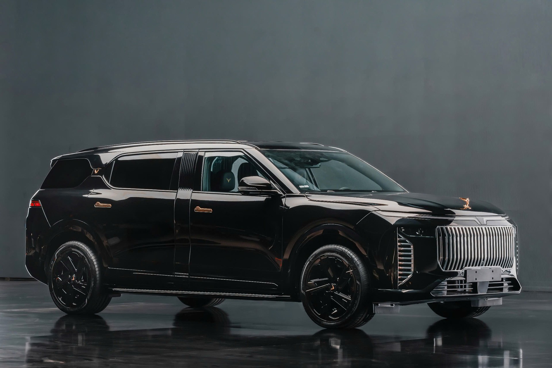 Lạc Hồng 900 LX - Chiếc xe đưa di sản Việt vào ngôn ngữ thiết kế hiện đại ảnh 1