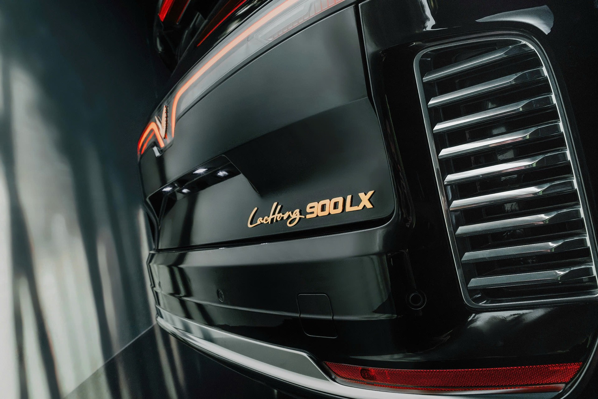 Lạc Hồng 900 LX - Chiếc xe đưa di sản Việt vào ngôn ngữ thiết kế hiện đại ảnh 6