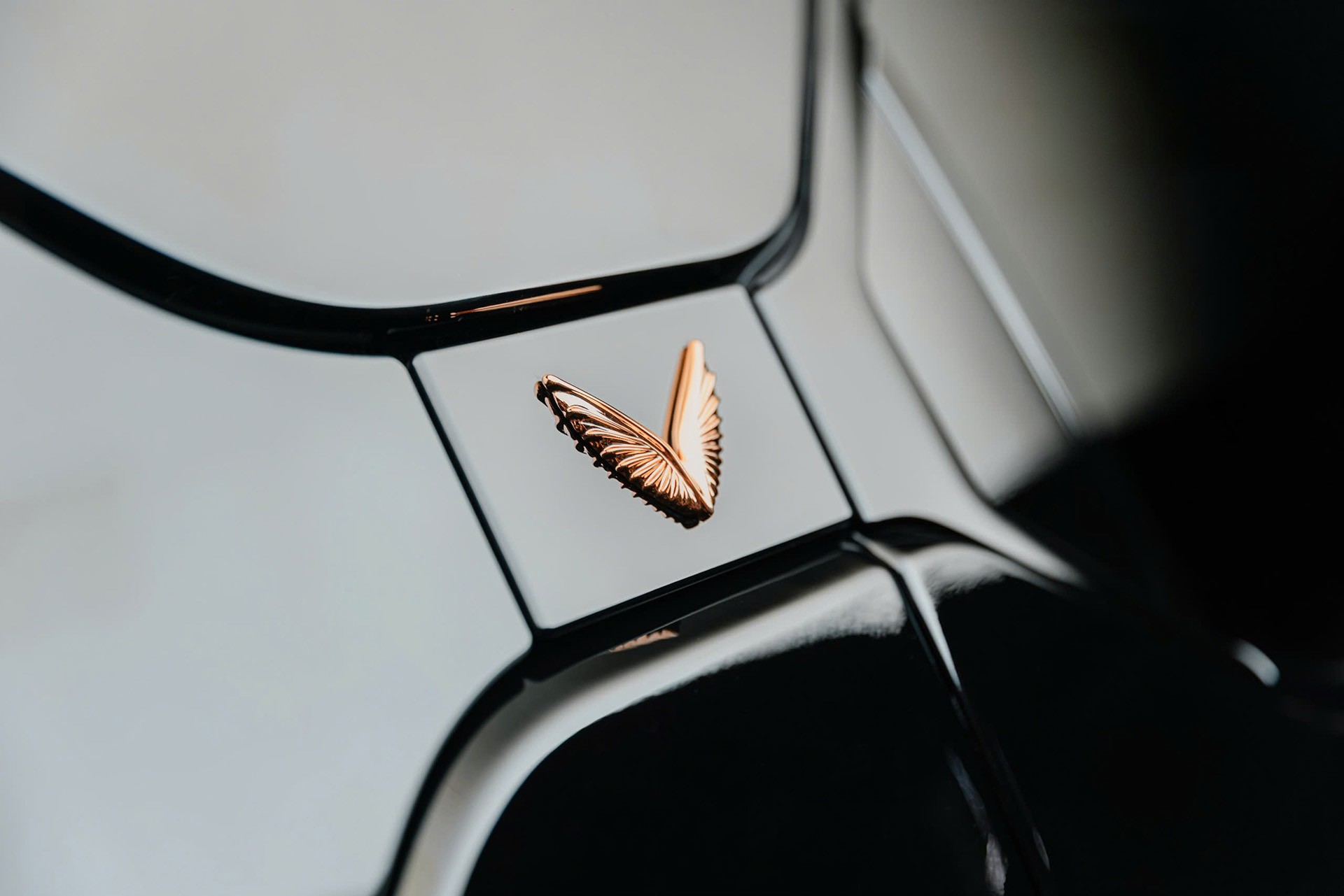 Lạc Hồng 900 LX - Chiếc xe đưa di sản Việt vào ngôn ngữ thiết kế hiện đại ảnh 8