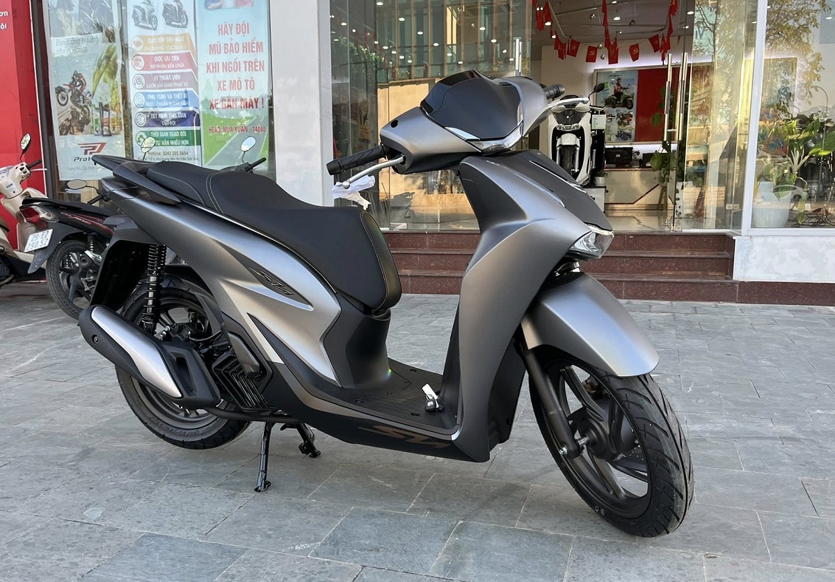 Bảng giá xe Honda SH 2026 cuối tháng 11/2025 giảm \'thủng đáy\': Khách Việt ồ ạt săn đón vì rẻ khó tin