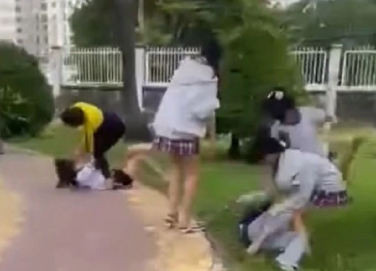 Công an làm rõ vụ nữ sinh lớp 10 bị đánh hội đồng sau giờ học tại TP.HCM