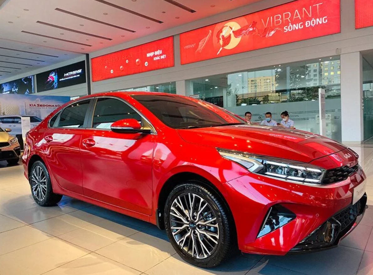 Giá xe Kia K3 lăn bánh cuối tháng 11/2025 ‘rẻ như cho’, quyết hạ gục cả Mazda3 và Hyundai Elantra