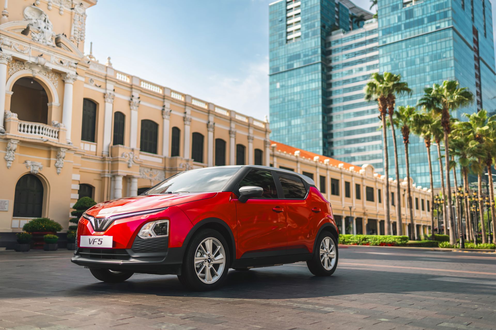 Hàng vạn khách Việt ‘chốt’ VinFast VF 5 vì giá lăn bánh dễ chịu và vận hành vượt mong đợi