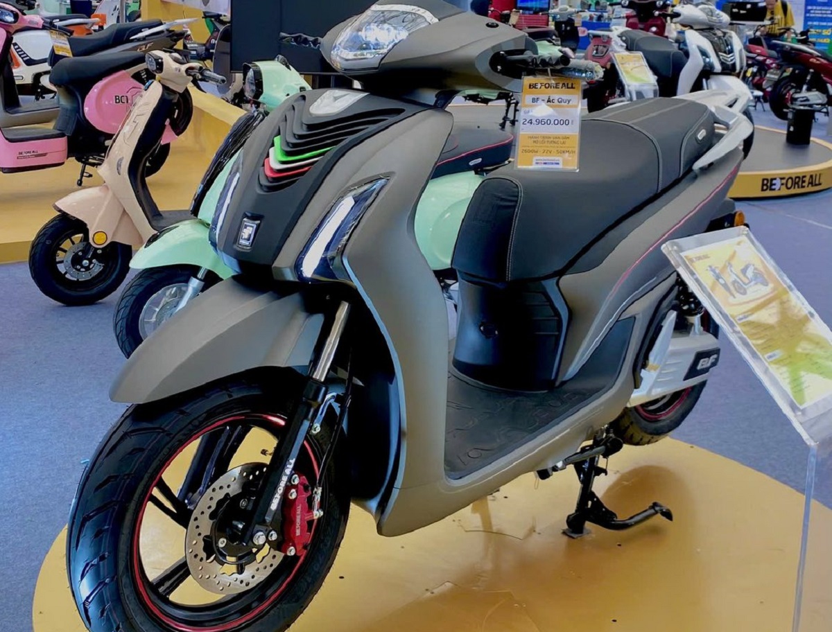 \'SH phiên bản giá rẻ\' chính thức về đại lý Việt giá 25 triệu đồng: Đẹp hơn cả Honda SH 125 và SH 160