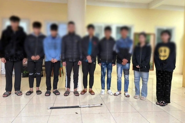 Diễn biến mới vụ 2 thanh niên bị nhóm người đuổi theo, dùng kiếm chém ở Hà Nội