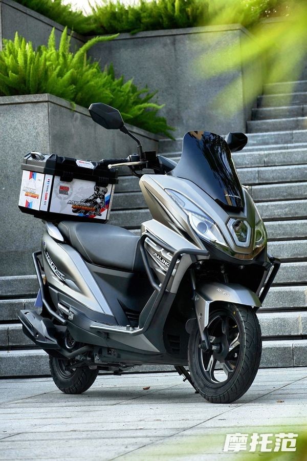 Khắc chế Honda Air Blade, ‘vua xe ga’ 150cc mới ra mắt giá chỉ 26 triệu đồng mà xịn hơn cả SH Mode ảnh 1