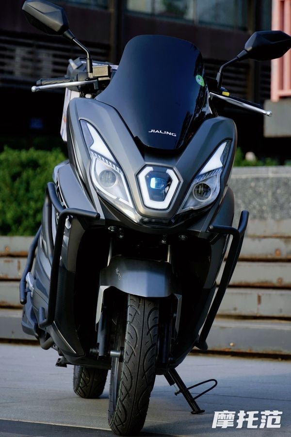 Khắc chế Honda Air Blade, ‘vua xe ga’ 150cc mới ra mắt giá chỉ 26 triệu đồng mà xịn hơn cả SH Mode ảnh 3