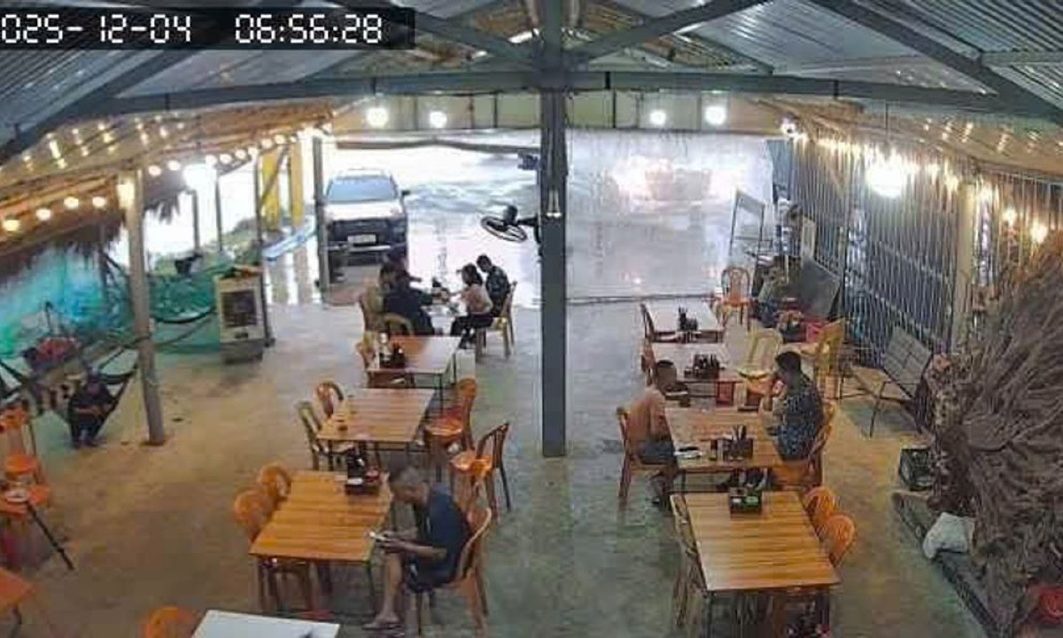 Đoàn cứu trợ đăng tin tìm chủ quán vì quên trả bữa sáng, cái kết khiến mạng xã hội ‘dậy sóng’