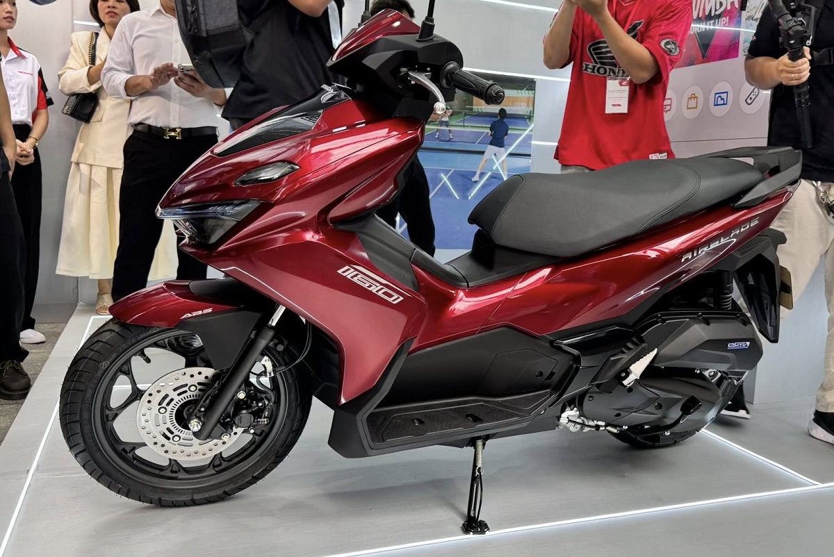Bảng giá xe Honda Air Blade 2026 tháng 12/2025 \'tăng phi mã\': Hút khách Việt bằng thiết kế mới tinh