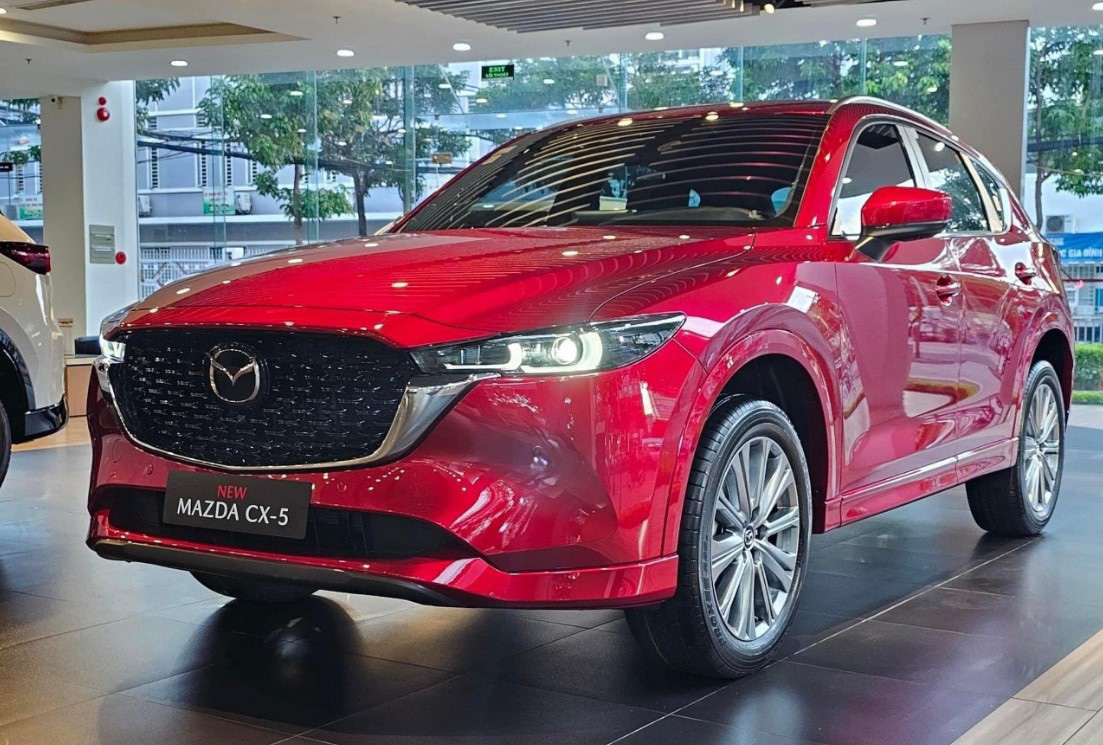 Cập nhật giá lăn bánh Mazda CX-5 đầu tháng 12/2025 ‘rẻ hiếm có’, đả bại Hyundai Tucson và Honda CR-V