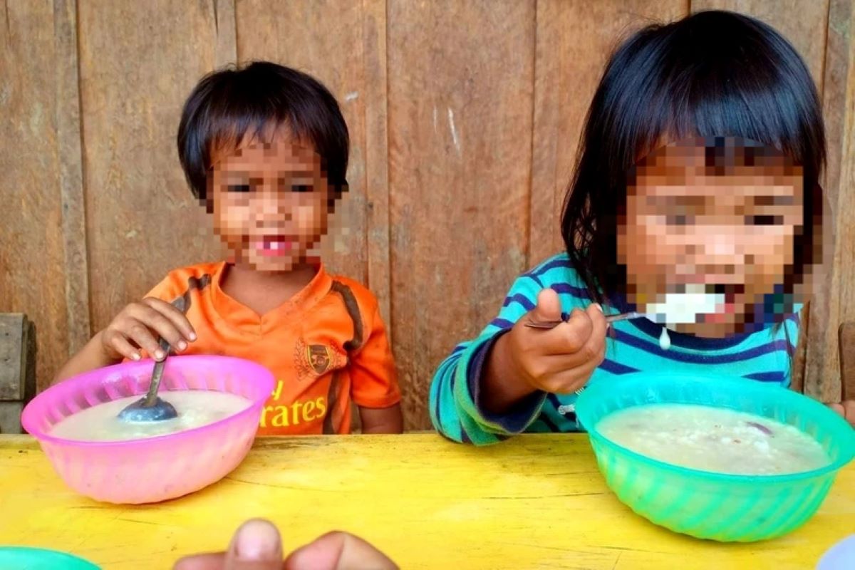 Dự án Nuôi Em bị chất vấn minh bạch, tài khoản bị đóng băng 15 ngày