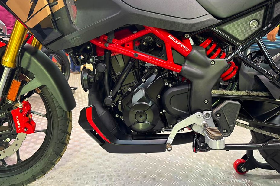 ‘Vua côn tay’ 300cc giá 50 triệu đồng ra mắt phiên bản mới, xịn hơn Yamaha Exciter và Honda Winner R