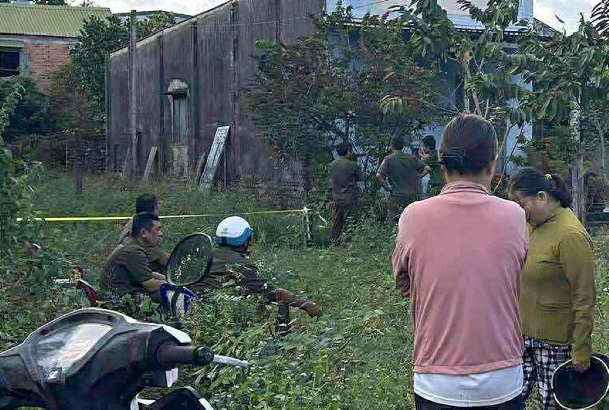 Lâm Đồng: Hiện trường người đàn ông tử vong trên ghế với nhiều vết chém gây rúng động