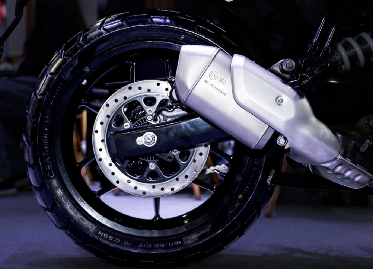 ‘Chiến binh côn tay’ mới của Anh quốc chính thức ra mắt: Đẹp hơn hẳn Honda Winner R, có ABS, giá mềm