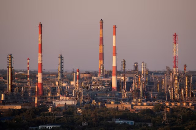 Doanh thu xuất khẩu xăng dầu của Nga chạm mức thấp nhất kể từ cuộc chiến với Ukraine nổ ra