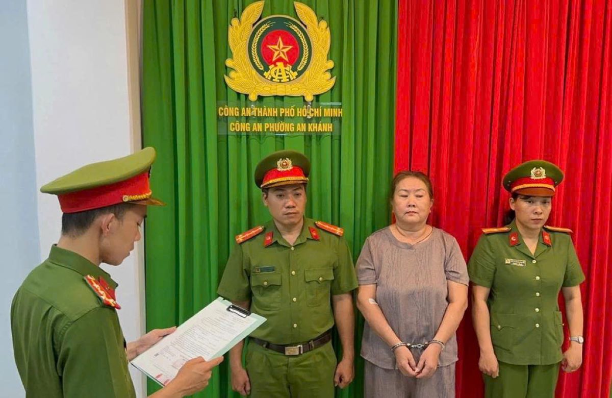 Danh tính bà trùm thu phí gần 2.900 tấn chất thải chôn lấp trái phép