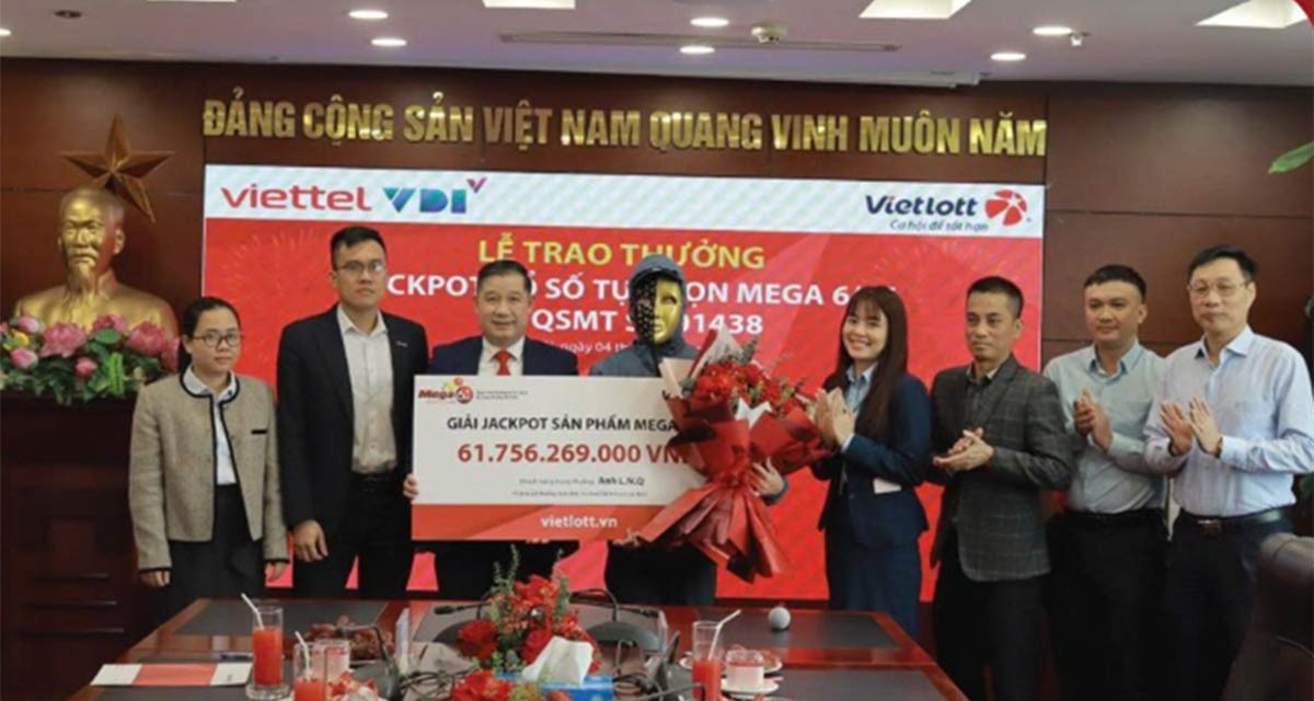 H&agrave; Nội: Người đ&agrave;n &ocirc;ng may mắn tr&uacute;ng Vietlott gần 62 tỷ, tiết lộ b&iacute; quyết lựa chọn d&atilde;y số kh&ocirc;ng giống ai