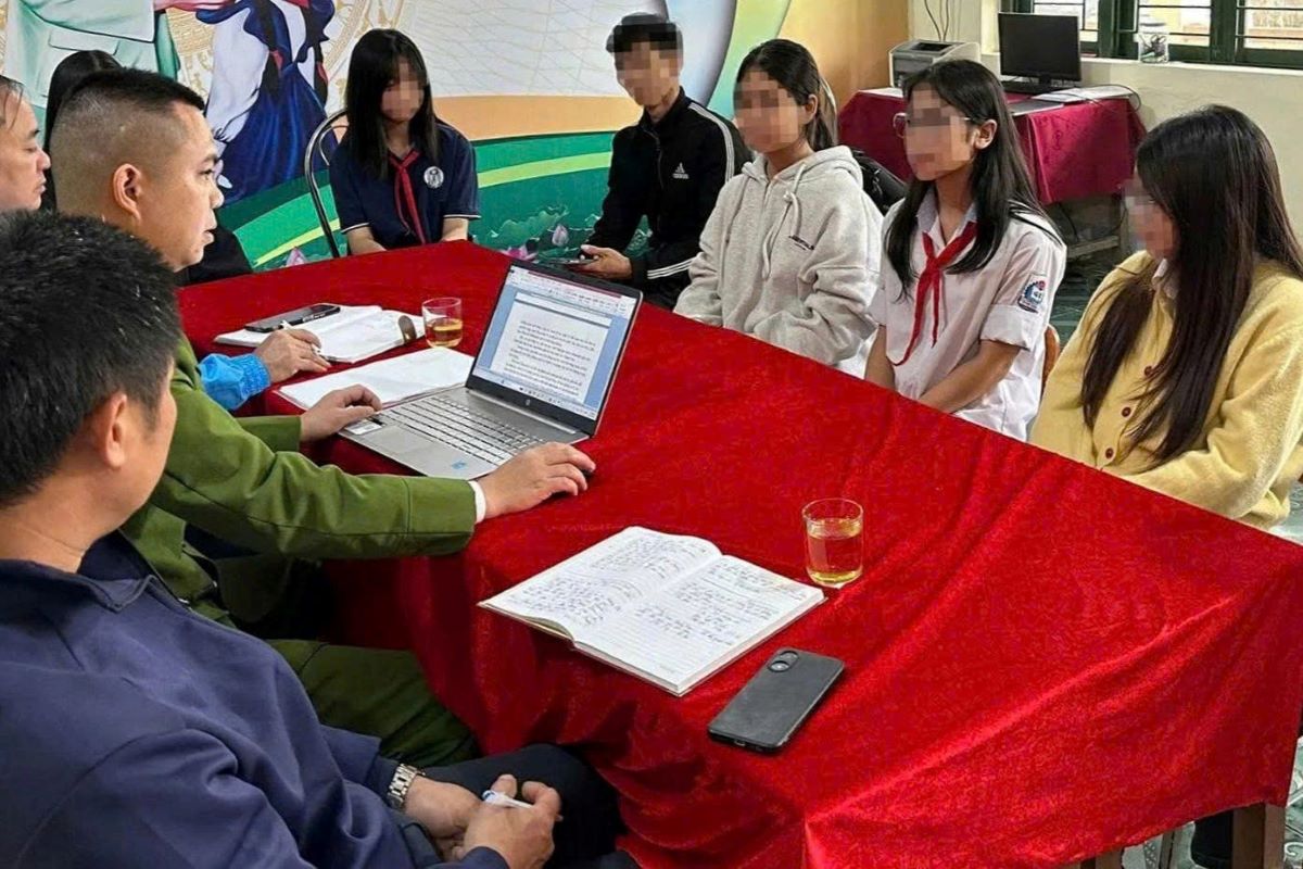 Nữ sinh lập \'nhóm chat chiến\' trên Facebook, công an khẩn cấp can thiệp