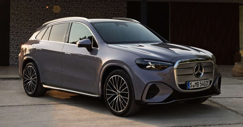 Điểm tin ô tô 13/12:Mercedes-Benz GLC trình làng, Hilux đạt điểm an toàn tối đa, ô tô Hàn ‘xả kho’