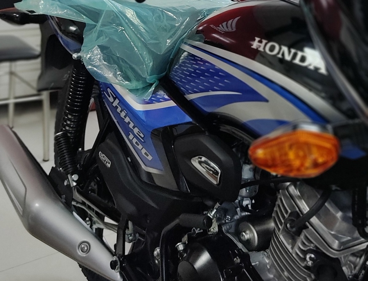 Tin xe cuối tuần: Honda mở b&aacute;n &lsquo;huyền thoại c&ocirc;n tay&rsquo; 100cc gi&aacute; 24 triệu đồng, đả bại Yamaha Exciter