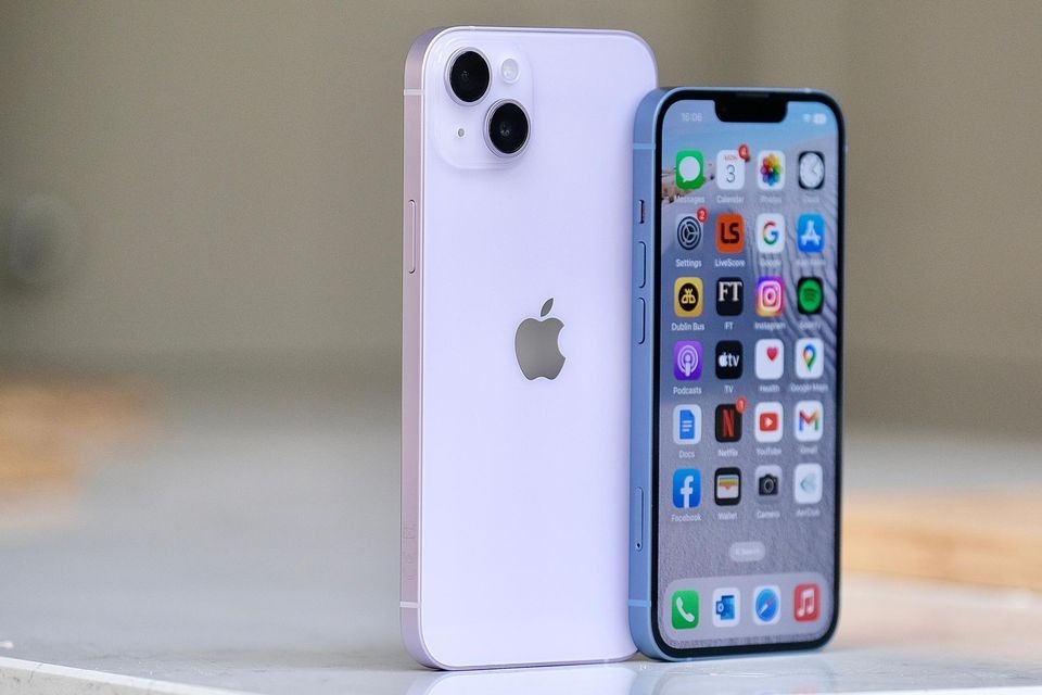 Đ&acirc;y l&agrave; những mẫu iPhone \'2nd\' dưới 10 triệu đồng đ&aacute;ng mua, l&ecirc;n iOS 26.2 cực mượt, m&aacute;y m&aacute;t, pin khỏe