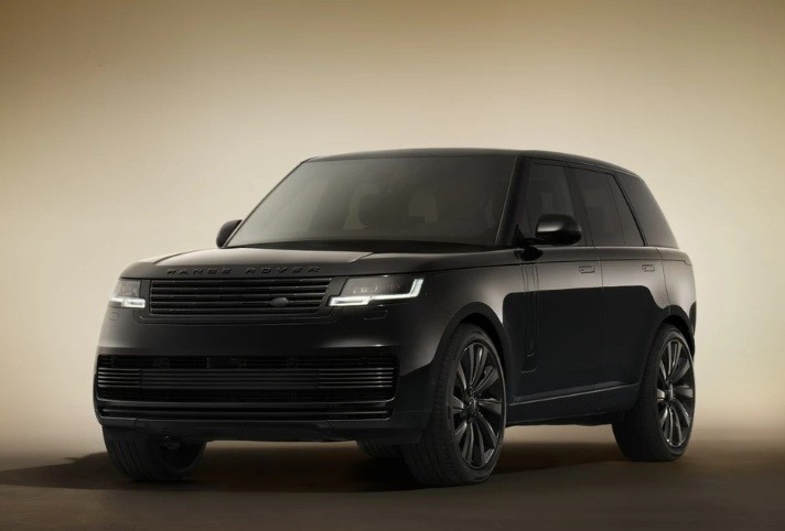 1range-rover-sv-black-trinh-lang-thay-ao-voi-ngoai-that-den-bong-cong-suat-615-ma-luc-1765792346.jpg