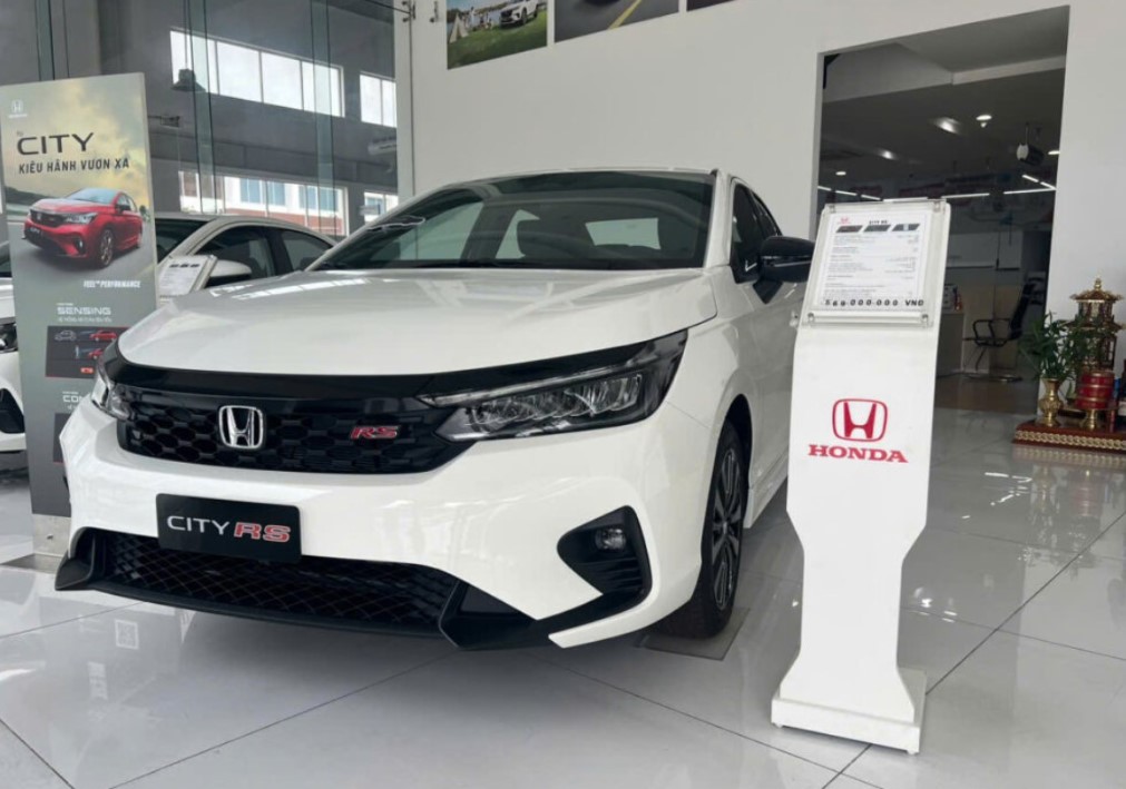 &lsquo;Lật đổ&rsquo; Toyota Vios v&agrave; Hyundai Accent, Honda City giảm gi&aacute; lăn b&aacute;nh &lsquo;rẻ như b&egrave;o&rsquo; giữa th&aacute;ng 12/2025