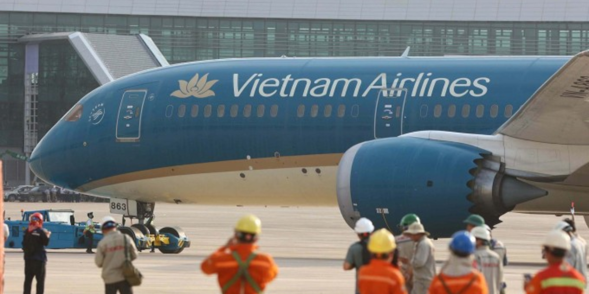 Khoảnh khắc \'siêu máy bay\' Boeing 787 hạ cánh tại sân bay Long Thành