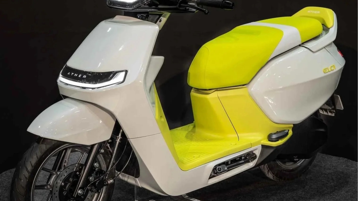 Tuy&ecirc;n chiến Honda Vision, &lsquo;xe ga quốc d&acirc;n&rsquo; mới đẹp hơn LEAD v&agrave; SH Mode sắp ra mắt, gi&aacute; dưới 25 triệu đồng