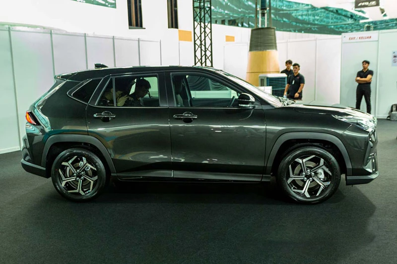 Điểm tin &ocirc; t&ocirc; 18/12: &lsquo;K&igrave;nh địch&rsquo; Yaris Cross ra mắt, Toyota C-HR+ gi&aacute; hơn 1,2 tỷ đồng tr&igrave;nh l&agrave;ng