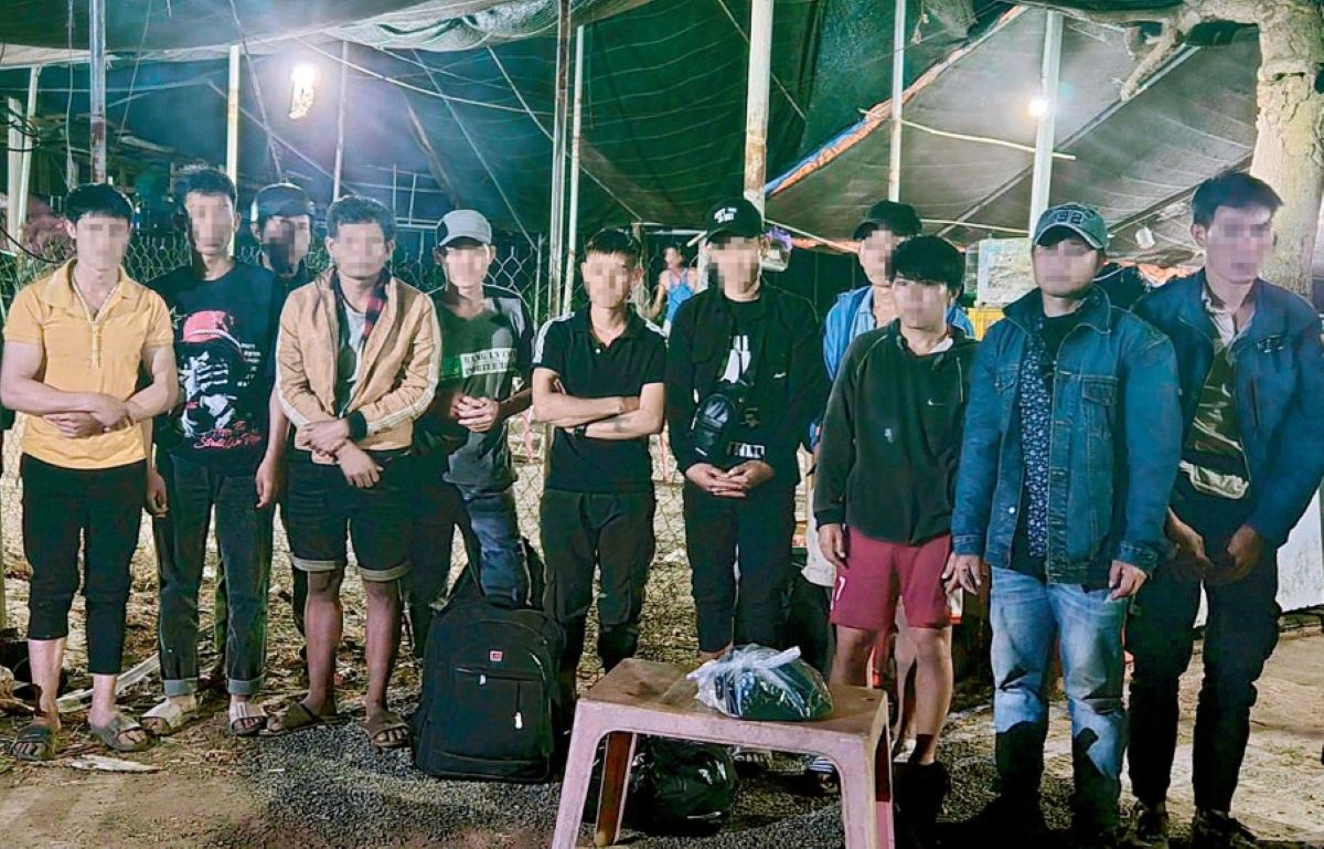 Siết chặt bi&ecirc;n giới T&acirc;y Ninh: Bắt giữ 13 người nhập cảnh tr&aacute;i ph&eacute;p từ Campuchia