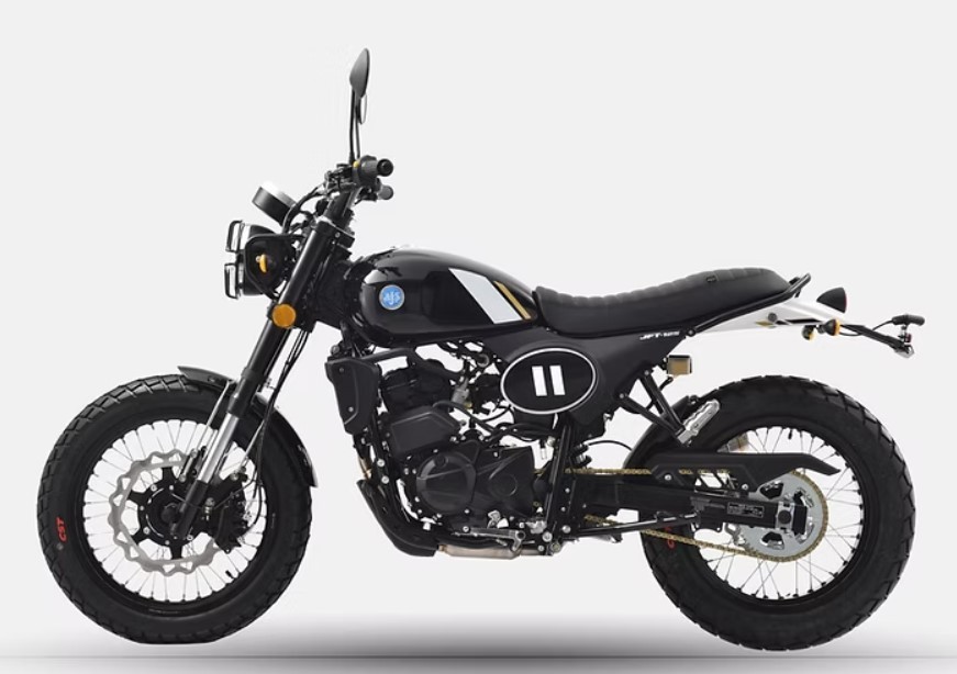 &lsquo;T&acirc;n binh c&ocirc;n tay&rsquo; 125cc của Anh nhận cọc với gi&aacute; hấp dẫn, &lsquo;so&aacute;n ng&ocirc;i&rsquo; Yamaha Exciter v&agrave; Winner R ảnh 2