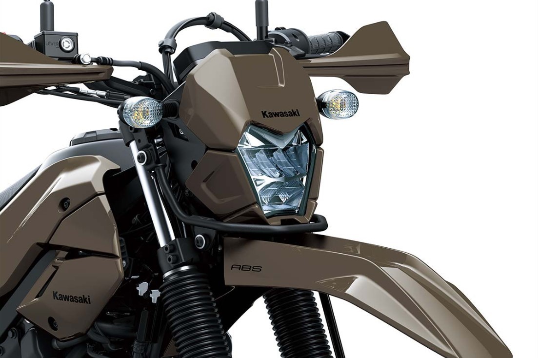 Tin xe 18/12: Ra mắt &lsquo;&ocirc;ng ho&agrave;ng c&ocirc;n tay&rsquo; mới c&oacute; gi&aacute; hấp dẫn, trang bị &lsquo;tr&ecirc;n cơ&rsquo; Exciter v&agrave; Winner R ảnh 1