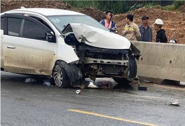 Tai nạn thảm khốc tr&ecirc;n cao tốc La Sơn &ndash; T&uacute;y Loan, b&eacute; trai 9 th&aacute;ng tuổi tử vong, 3 người kh&aacute;c bị thương