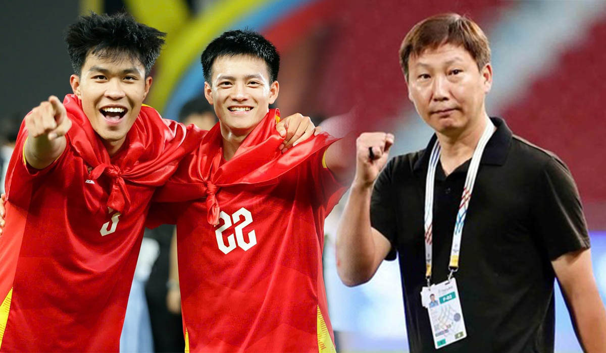 Ho&agrave;n th&agrave;nh xuất sắc nhiệm vụ SEA Games c&ugrave;ng U22 Việt Nam, HLV Kim Sang-sik được VFF tặng qu&agrave; \'khủng\'