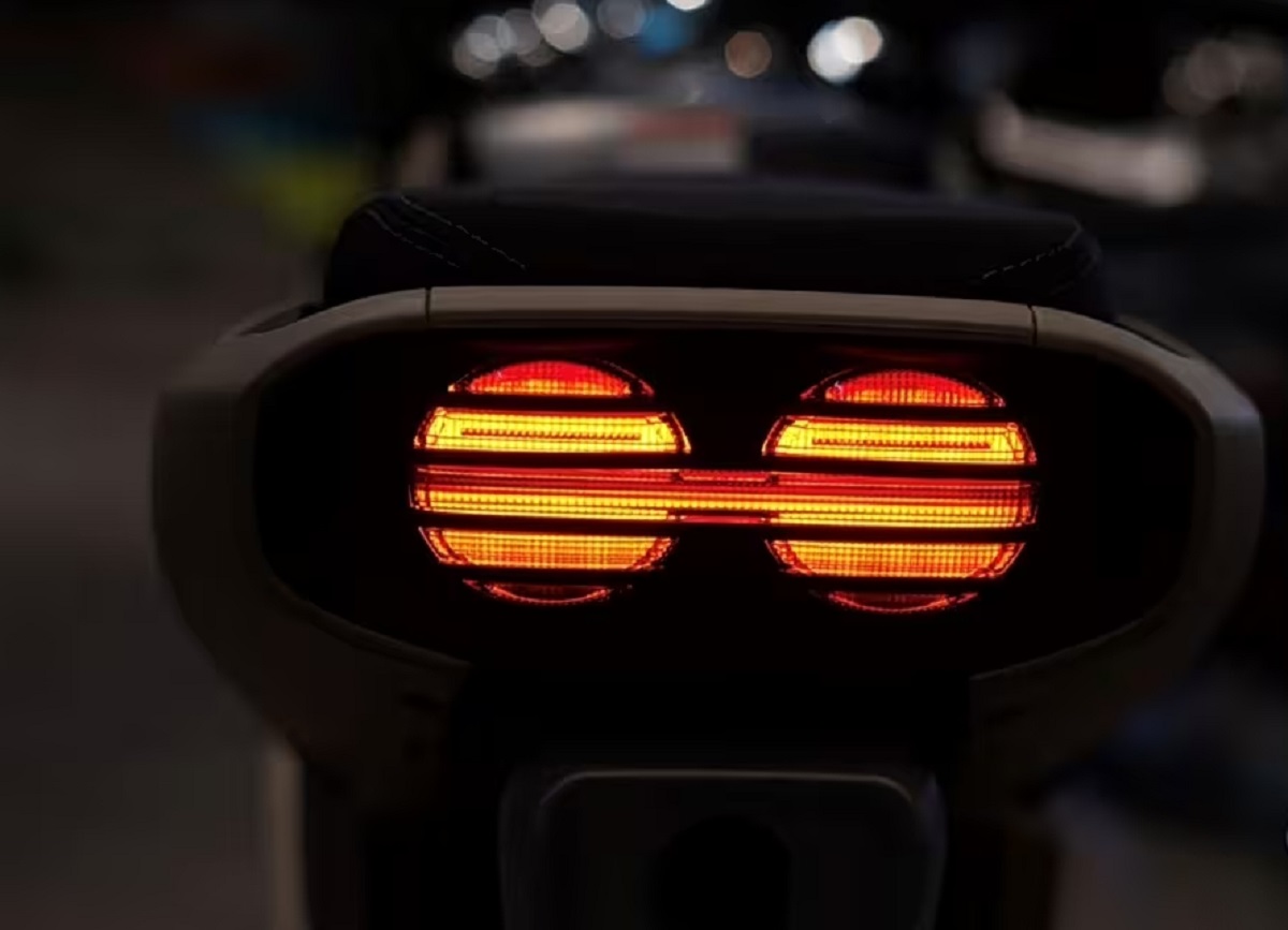 Qu&ecirc;n Honda Winner R đi, đ&acirc;y l&agrave; \'vua c&ocirc;n tay\' mới gi&aacute; 35 triệu đồng, c&oacute; ABS v&agrave; TCS xịn hơn cả Exciter