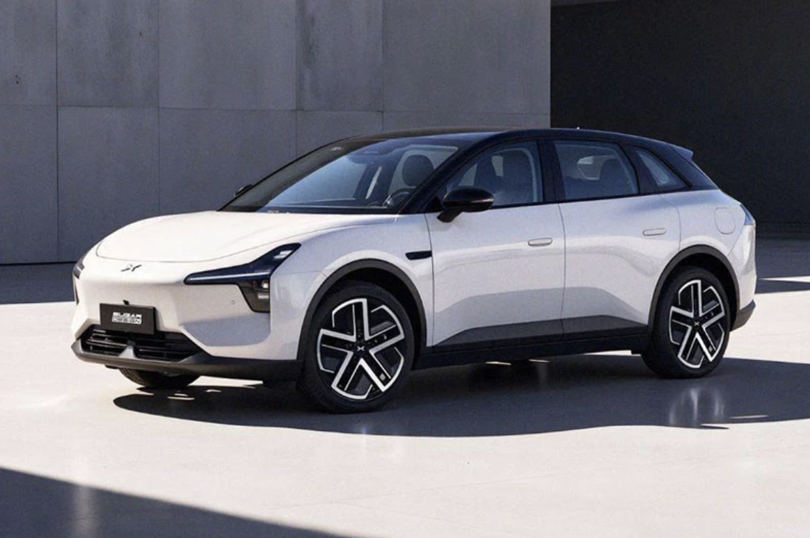 4suv-hang-c-moi-cua-xpeng-lo-dien-thiet-ke-tuong-lai-gia-du-kien-hon-370-trieu-dong-1766303684.png