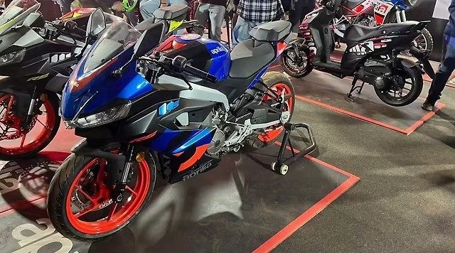 &lsquo;&Ocirc;ng ho&agrave;ng c&ocirc;n tay&rsquo; 457cc gi&aacute; rẻ mới ra mắt, 'ăn đứt' Yamaha Exciter v&agrave; Honda Winner R về trang bị ảnh 3