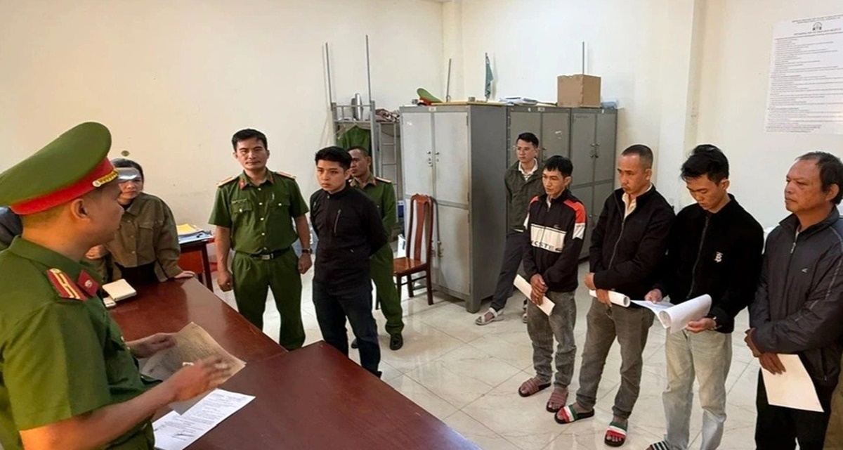 Đắk Lắk: Bố mẹ v&agrave; con trai c&ugrave;ng bị khởi tố v&igrave; cầm hung kh&iacute; đ&aacute;nh nhau với h&agrave;ng x&oacute;m