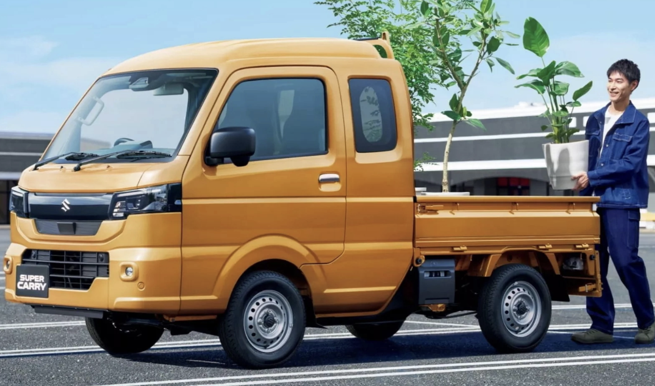1suzuki-carry-ban-nang-cap-lo-dien-su-coc-nhat-lam-moi-sau-12-nam-gia-tu-7500-usd-1766372862.png