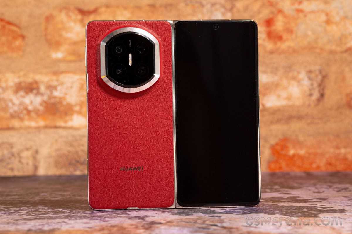 Mở hộp, tr&ecirc;n tay Huawei Mate X7: Smartphone gập đẹp nhất 2025, đe nẹt Galaxy Z Fold7