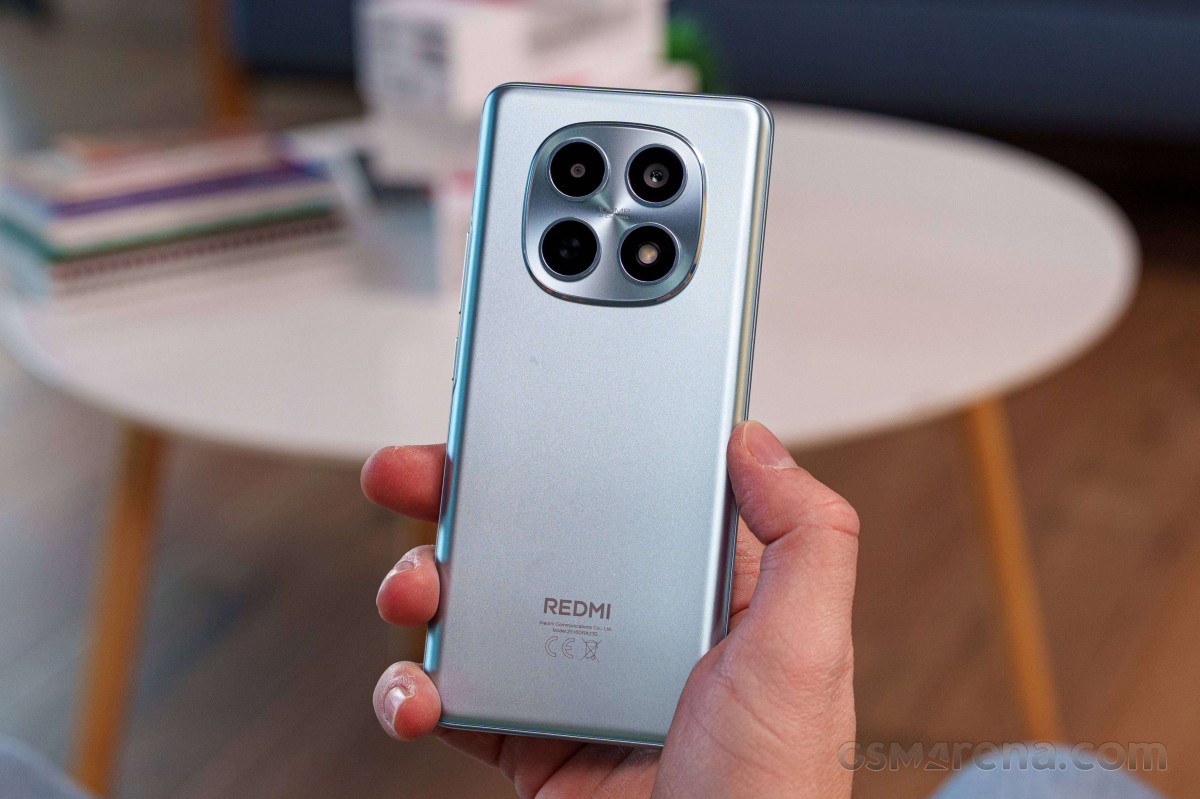 Mở hộp, tr&ecirc;n tay Redmi Note 15: Si&ecirc;u phẩm gi&aacute; rẻ nổi bật với m&agrave;n h&igrave;nh 120Hz si&ecirc;u s&aacute;ng, pin khủng