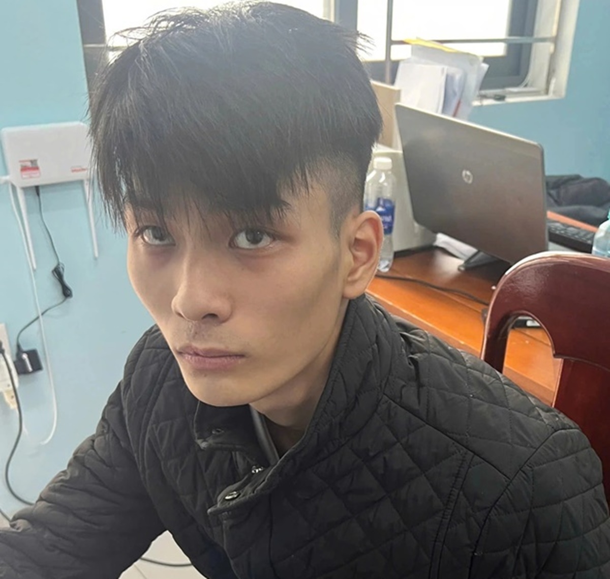 Nh&acirc;n th&acirc;n g&acirc;y bất ngờ của nam thanh ni&ecirc;n manh động xịt hơi cay tấn c&ocirc;ng shipper, cướp điện thoại