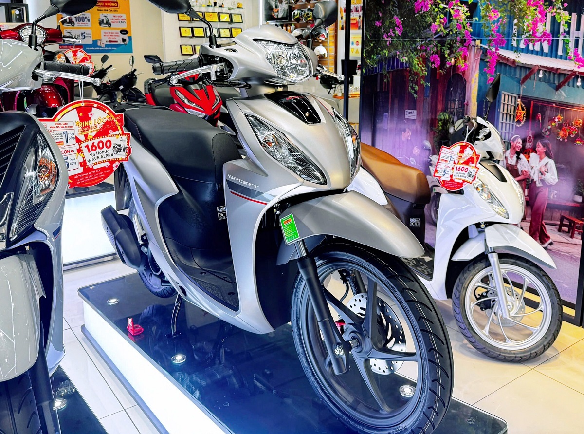 Bảng gi&aacute; xe Honda Vision 2025 cuối th&aacute;ng 12/2025 rẻ kỷ lục: Đại l&yacute; giảm gi&aacute; \'sập s&agrave;n\' h&uacute;t kh&aacute;ch Việt