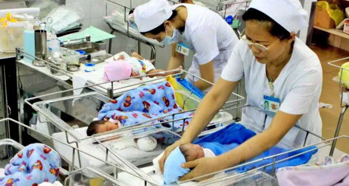 V&ugrave;ng cao sinh nhiều con, phố thị ng&agrave;y c&agrave;ng đẻ thưa: Nguy&ecirc;n nh&acirc;n n&agrave;o đang định h&igrave;nh tương lai d&acirc;n số Việt Nam?