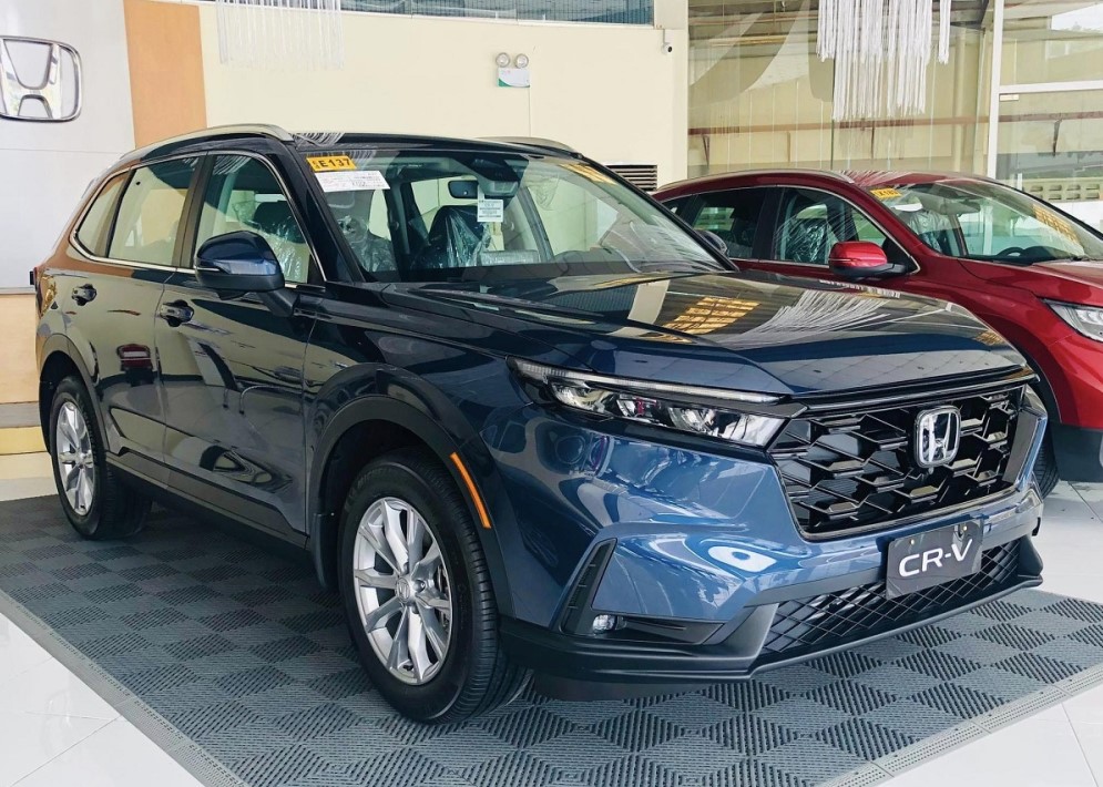 Tung &lsquo;si&ecirc;u ưu đ&atilde;i&rsquo;, Honda CR-V đe nẹt Mazda CX-5 bằng mức gi&aacute; lăn b&aacute;nh cực rẻ cuối th&aacute;ng 12/2025