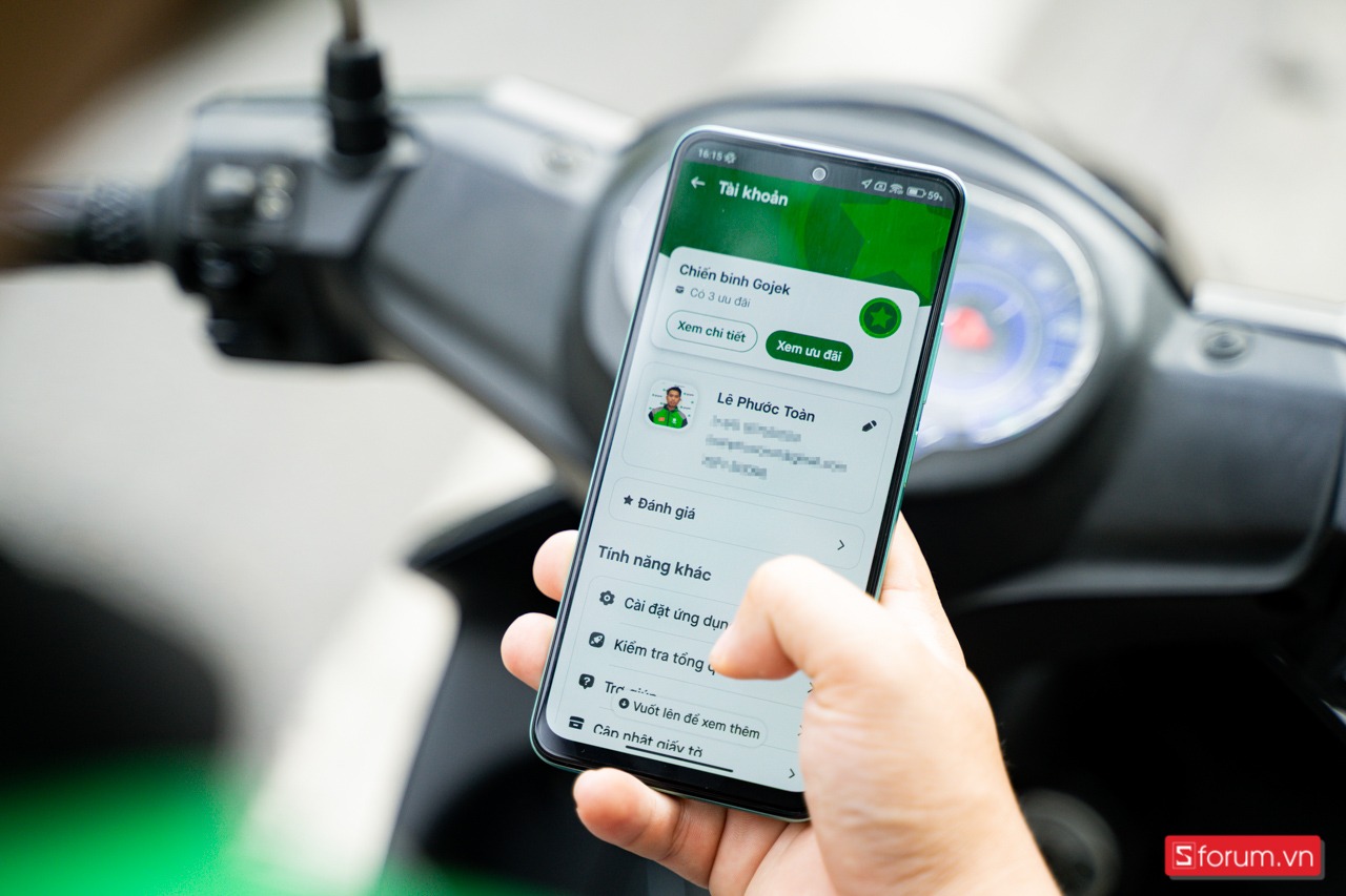 V&igrave; sao n&ecirc;n chọn m&aacute;y Android hơn l&agrave; iPhone để chạy Grab, Xanh SM, Be