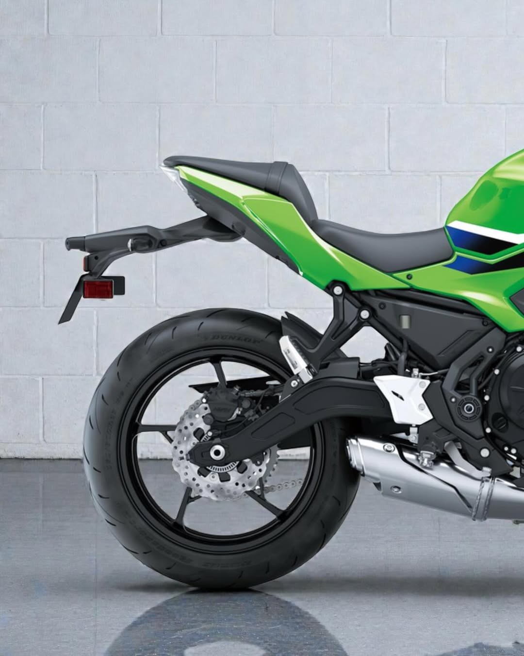 Kawasaki ra mắt &lsquo;vua c&ocirc;n tay&rsquo; mới gi&aacute; cực rẻ, mạnh gấp hơn 3 lần Yamaha Exciter v&agrave; Honda Winner R ảnh 3