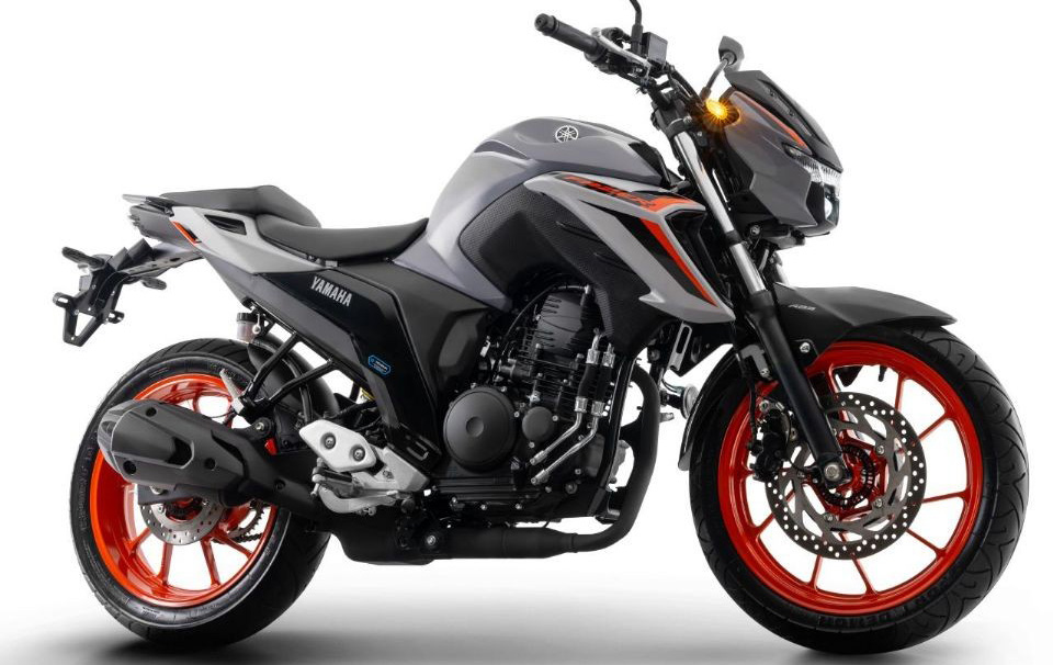 Tin xe 24/12: &lsquo;T&acirc;n binh&rsquo; c&ocirc;n tay của Yamaha ra mắt với gi&aacute; mềm, trang bị &aacute;t v&iacute;a Exciter v&agrave; Winner R