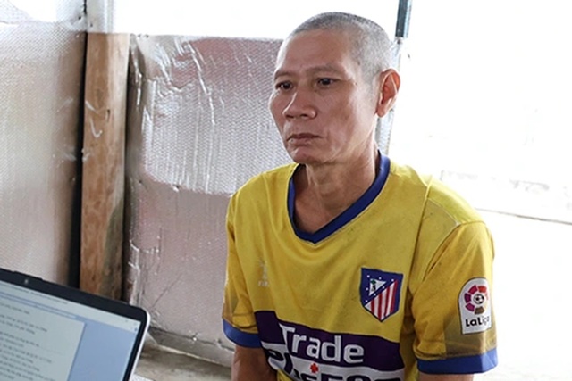 Bị đ&ograve;i 300.000 đồng, &lsquo;con nợ&rsquo; d&ugrave;ng dao ch&eacute;m chủ nợ d&atilde; man rồi ngay lập tức l&agrave;m 1 điều g&acirc;y sững sờ